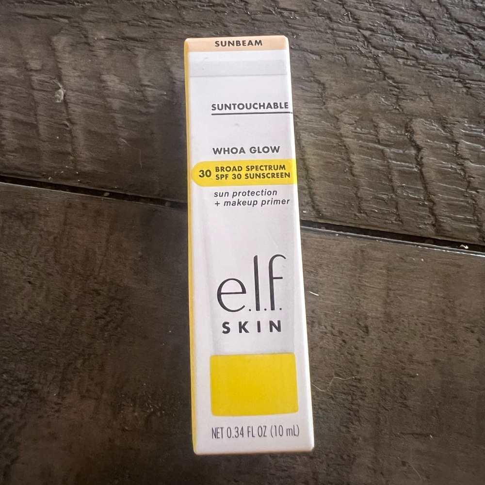 ELF SUNTOUCHABLE
WHOA GLOW
30
BROAD SPECTRUM
SPF 30 SUNSCREEN
+makeup primer